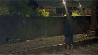 Agente Tarado Se Exibe Em Público Enquanto Todo Mundo Olha Aquela Gostosa