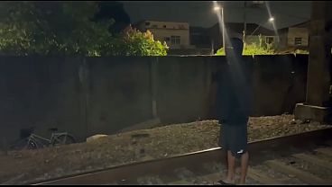 Agente Tarado Se Exibe Em Público Enquanto Todo Mundo Olha Aquela Gostosa