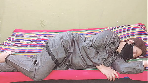 Pakistani Bhabhi Ki Chudai Doggystyle Mein, Zor Se Aur Tez, Desi Hindi Audio Ke Saath