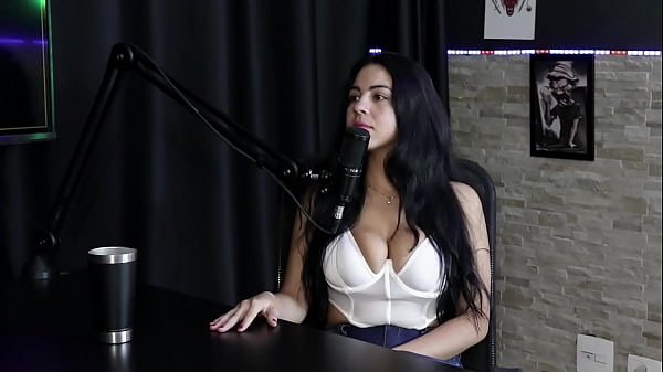 Excluída Pela Família, Virou Atriz Pornô Nas Plataformas, Mandaram Enfiar Garrafa Na Buceta E Seu Brinquedinho… – Anabele Nogueira (sheer/red)