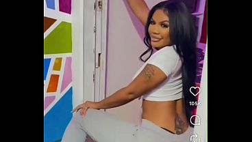 Chinese Kitty Shaking That Fat, Juicy Ass