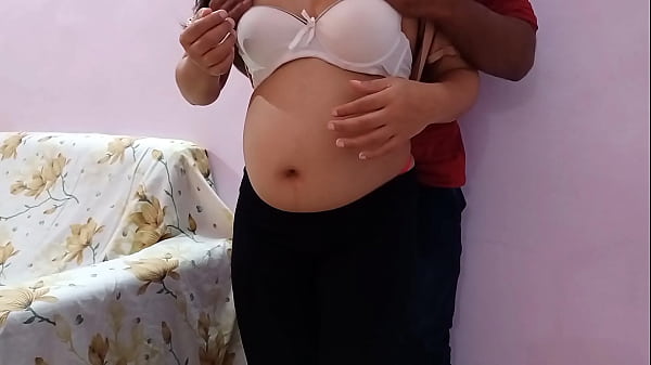 प्रेग्नेंट भाभी को फेसबुक पर फंसाकर घर ले गया और जबरदस्ती चोदा – बिना लाग-लपेट के हिंदी में गंदी कहानी
