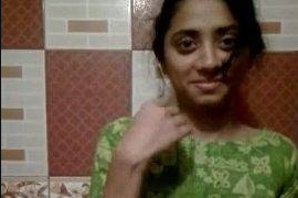 Bangladeshi Babe Flashes Her Cute Body In A Horny Nude Selfie