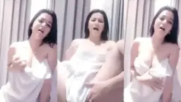 Rosalinda Colmek Sambil Mendesah, Ahhh, Bikin Makin Erotis