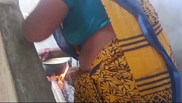 Indian Housewife Bhabhi Burning With Raw Passion