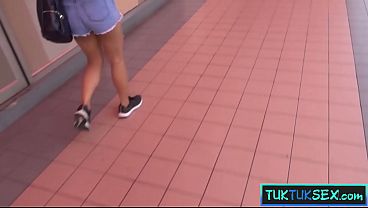 Thai Amateur Slut Picked Up In A Tuk Tuk And Fucked At His Hotel