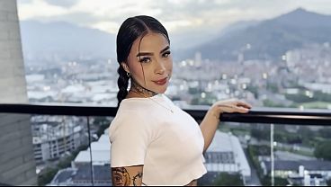Watch Me Fuck This Gorgeous Colombian Babe In A Luxury Hotel Room, From My Pov