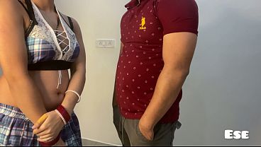 Personal Gym Trainer Ne Mauka Dekh Kar Alisha Ki Chudai Kar Di