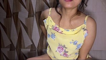 Thick Indian Babe’s Daily Ritual Of Spreading And Cleaning Her Wet Pussy, Then Letting It All Out.