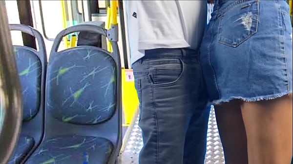 Jovem Estudante Encoxada E Fodida No ônibus, Tesão Público E Safadeza Total